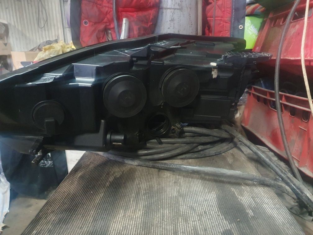 Lampa prawa a6 c7 11-14r bdb.