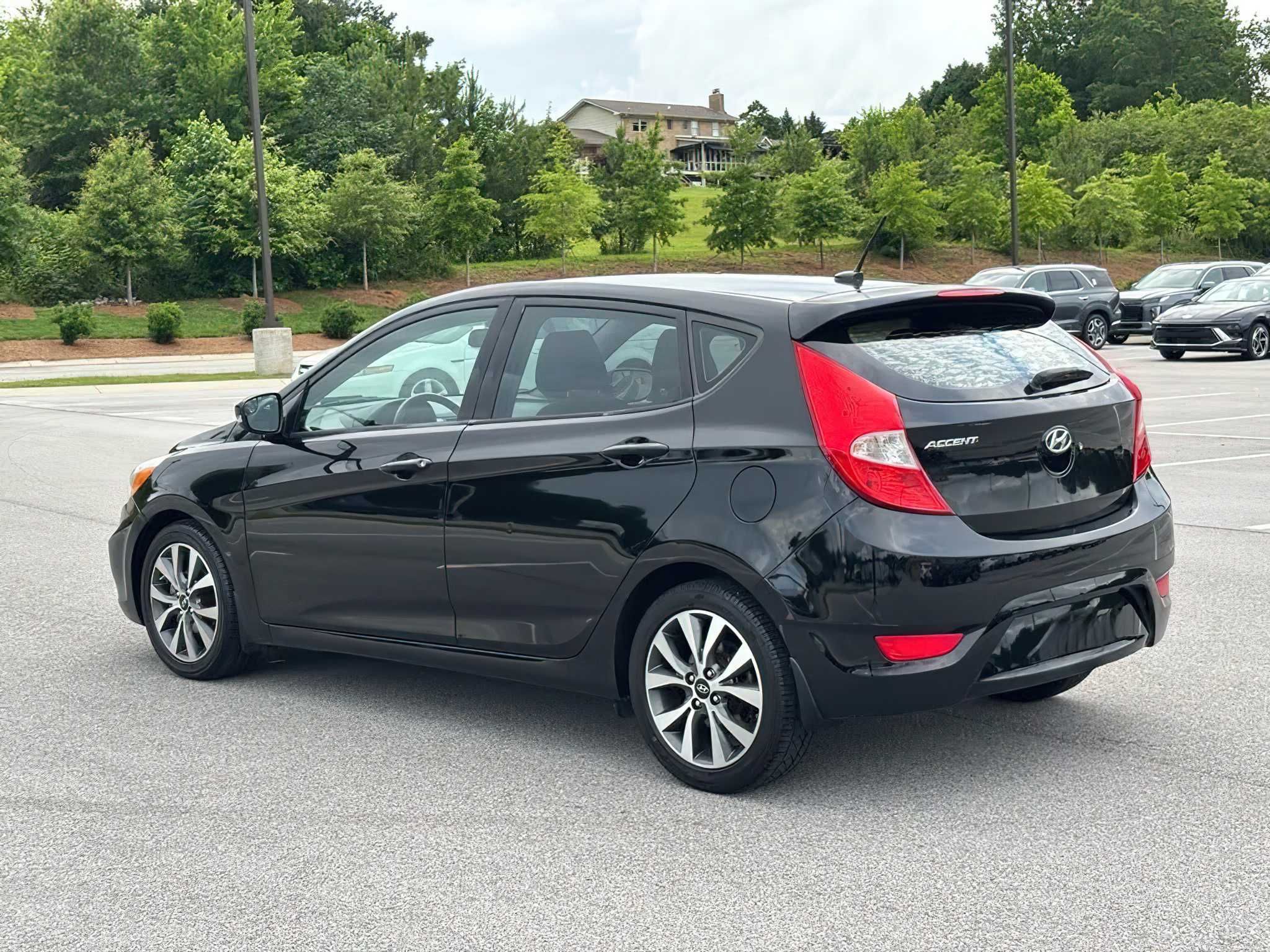Hyundai Accent 2015