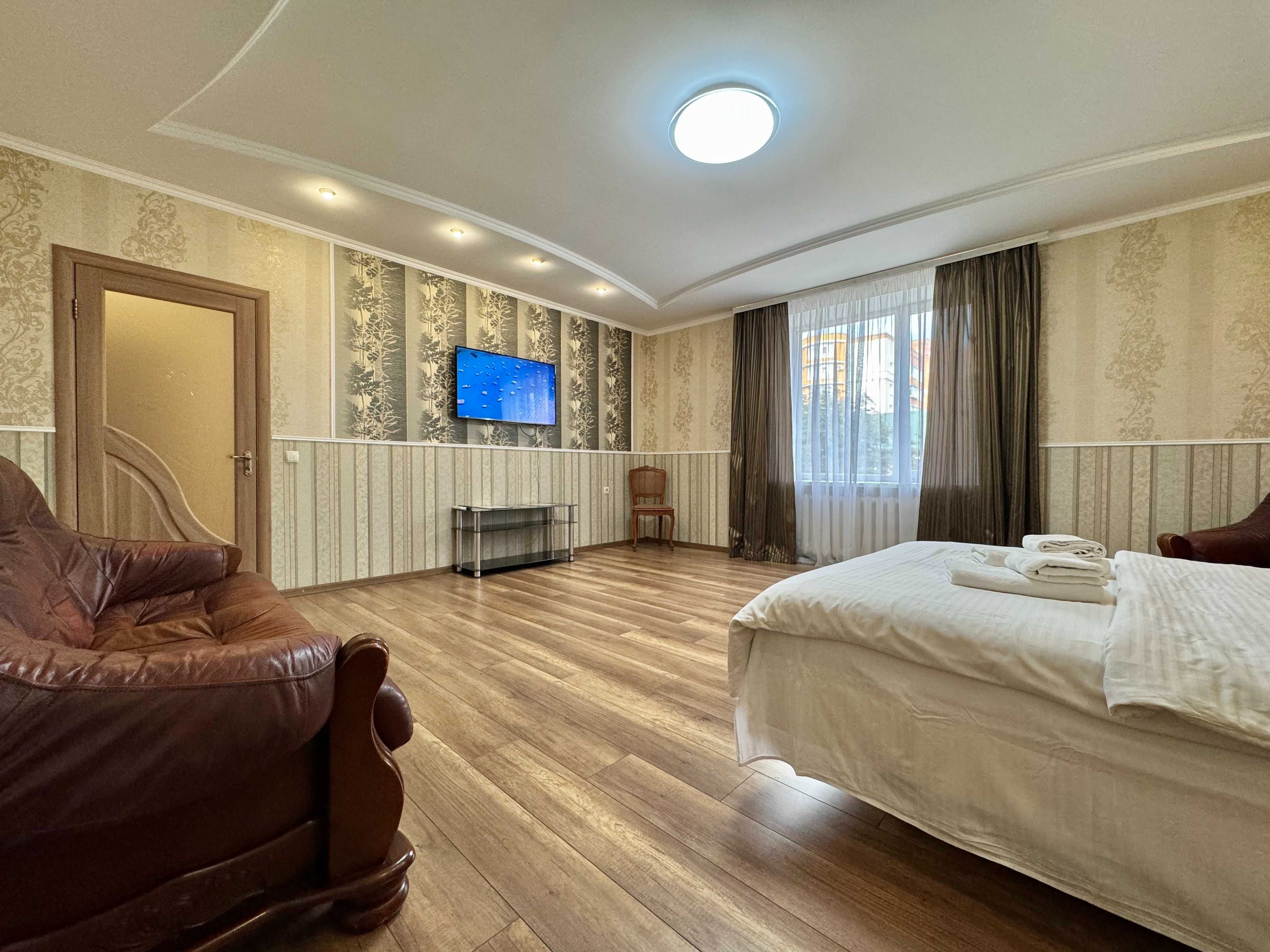 ApartPoltava 100кв м затишку в серці міста, центр, СВІТЛО ЗАВЖДИ