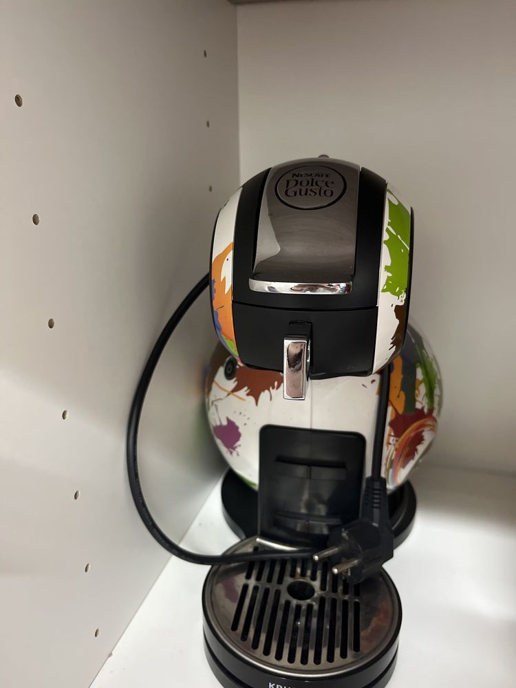 Maquina cafe dolce gusto edicao especial