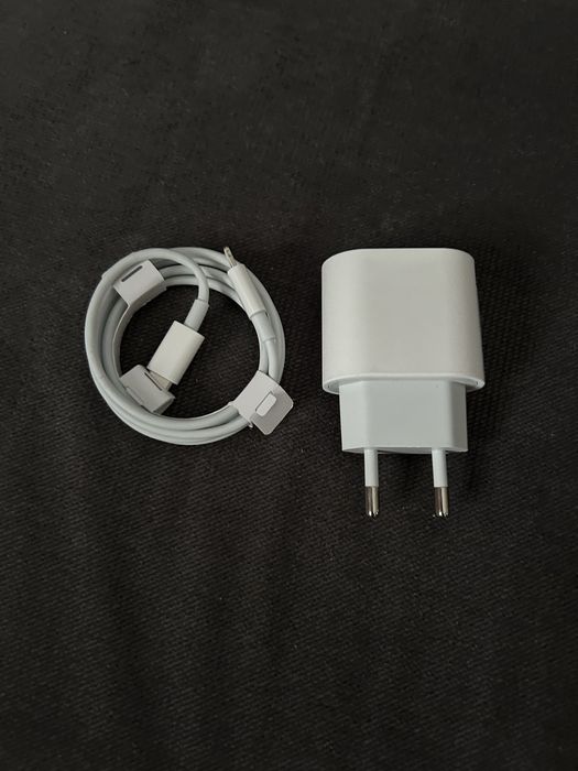 Nowa ładowarka do iPhone 20W – nieużywana – 30zł