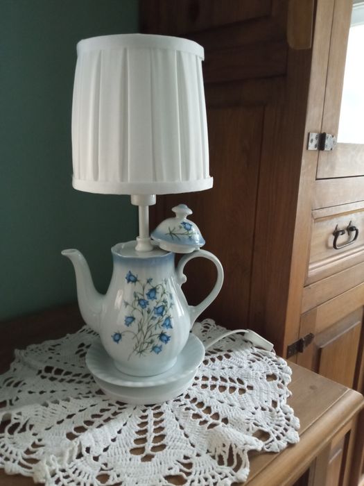 Lampka stołowa z porcelany