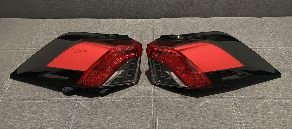Задниe фонари Toyota Rav4 2019+ Европа Оригинал Ліхтар Стоп