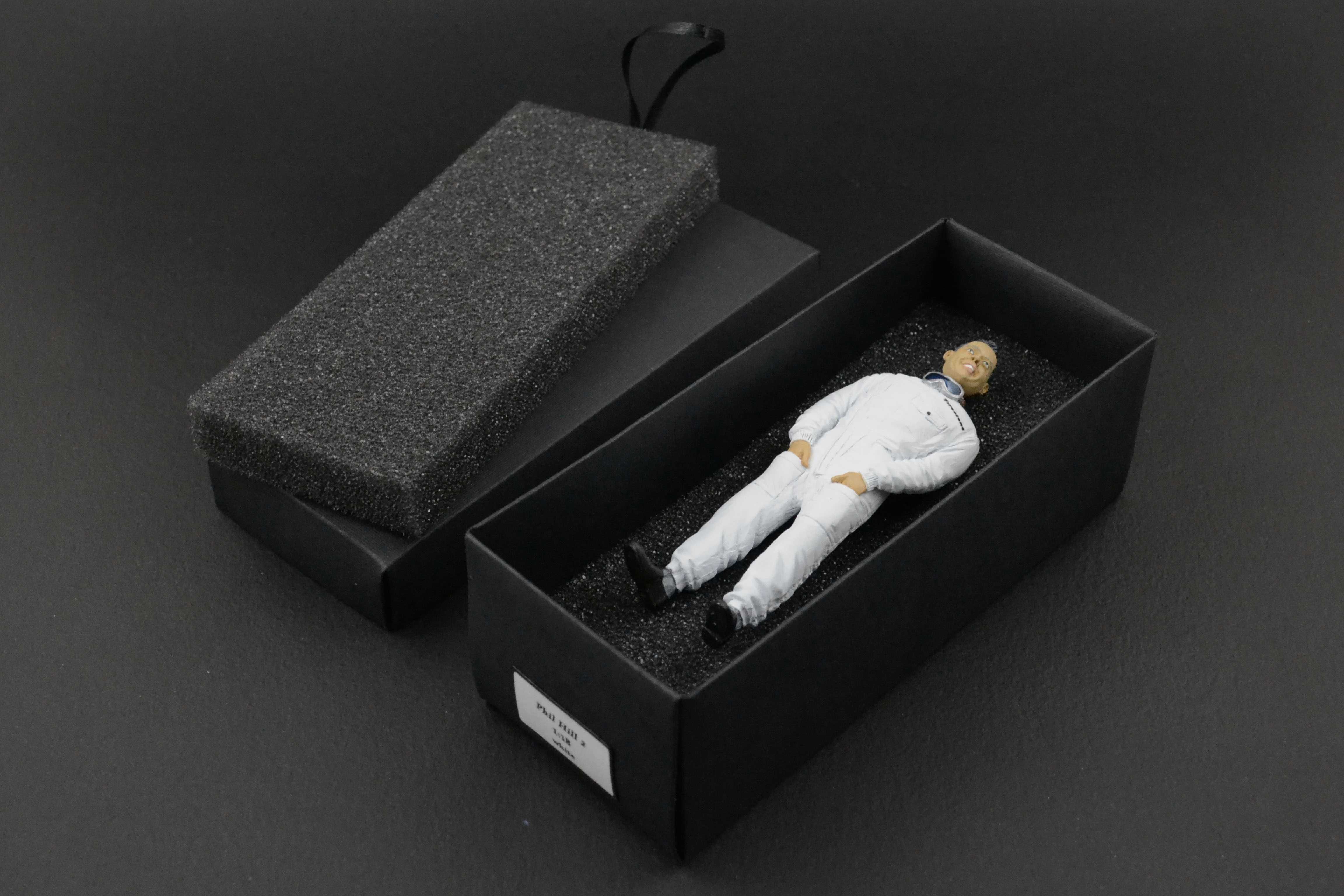 Phil Hill ver.2 Figurka 1:18 AUTOart Exoto Chaparral 2F 2 Sport Racer