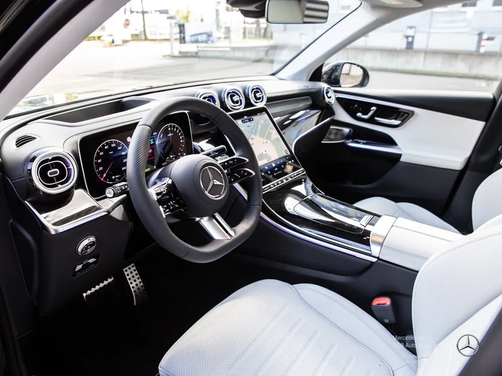 Mercedes-Benz GLC GLC 300e 4M PHEV / Pakiet AMG Premium Plus / 03575 / DDB Auto