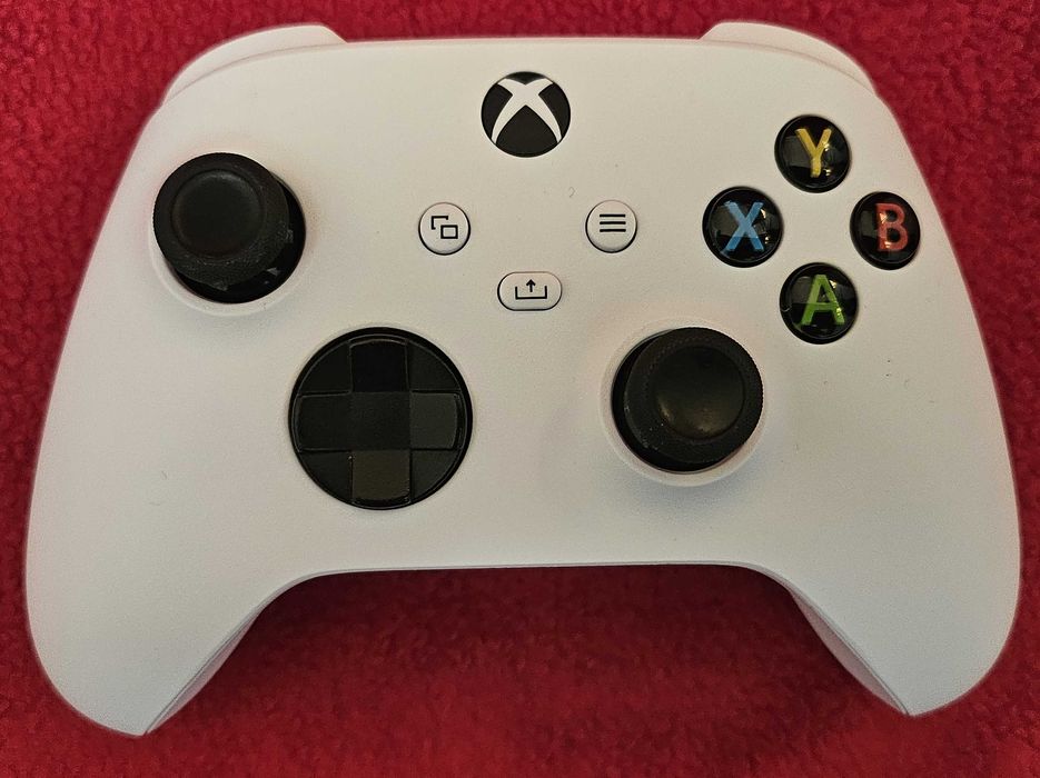 Oryginalny pad PC/Xbox 1914 Robot White nowe analogi