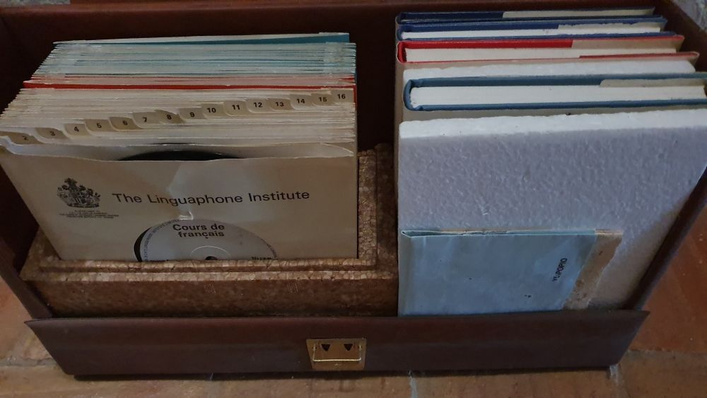 Curso de francês em discos e livros