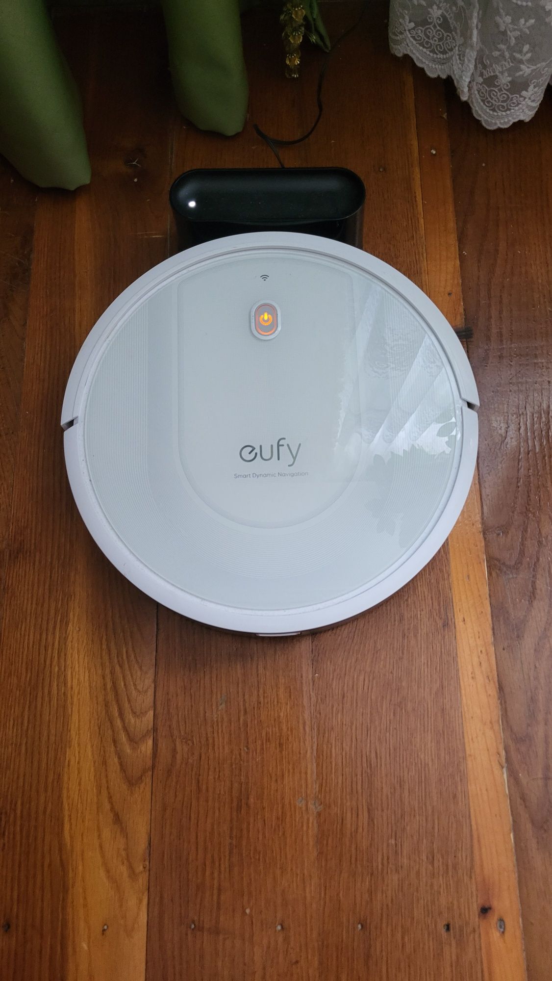 Робот-пилосос EUFY RoboVac G10 Hybrid