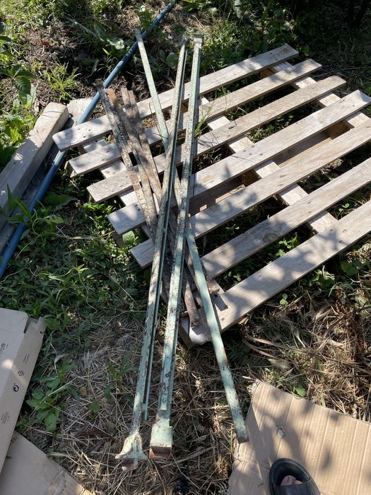 Cama antiga ferro maciço