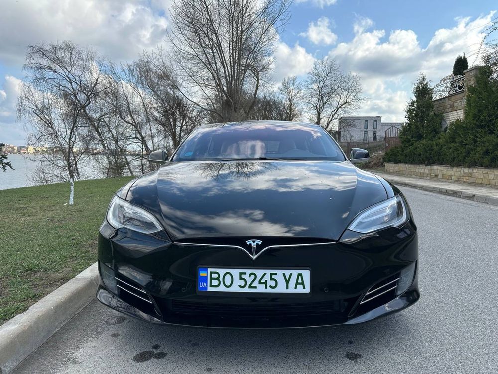 Оренда автомобіля Tesla Model S 2018, оренда тесла,