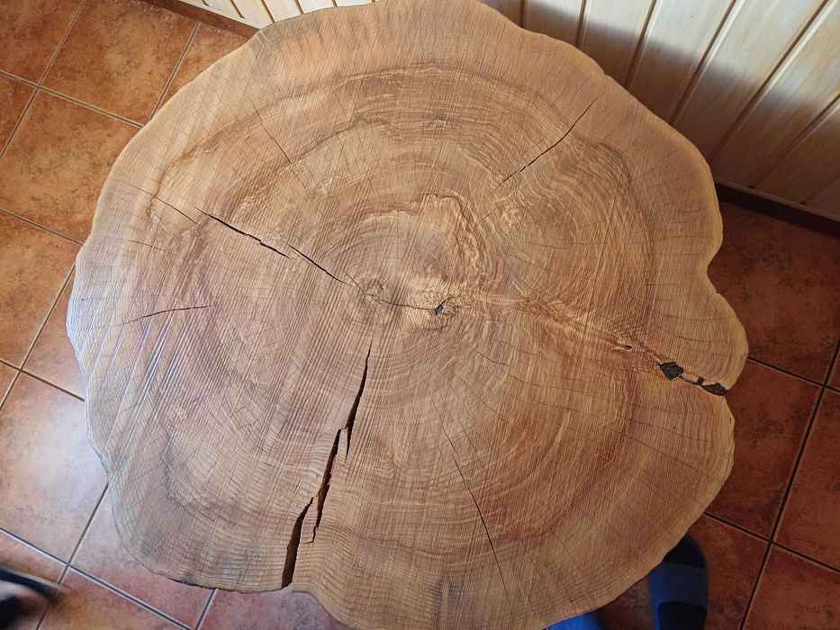 Stoli kawowy plaster drewna