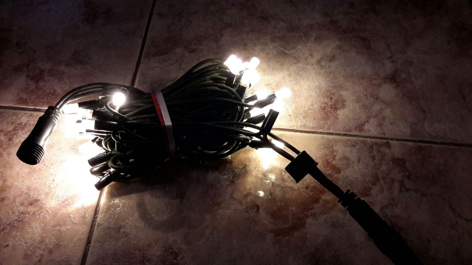 Якісна вулична гирлянда LED, 25 м, тепло-жовта, яскрава