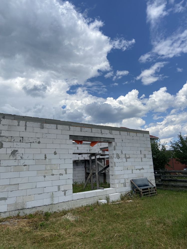 Продам недобудову по вул . Залізничній р-н  Крошні