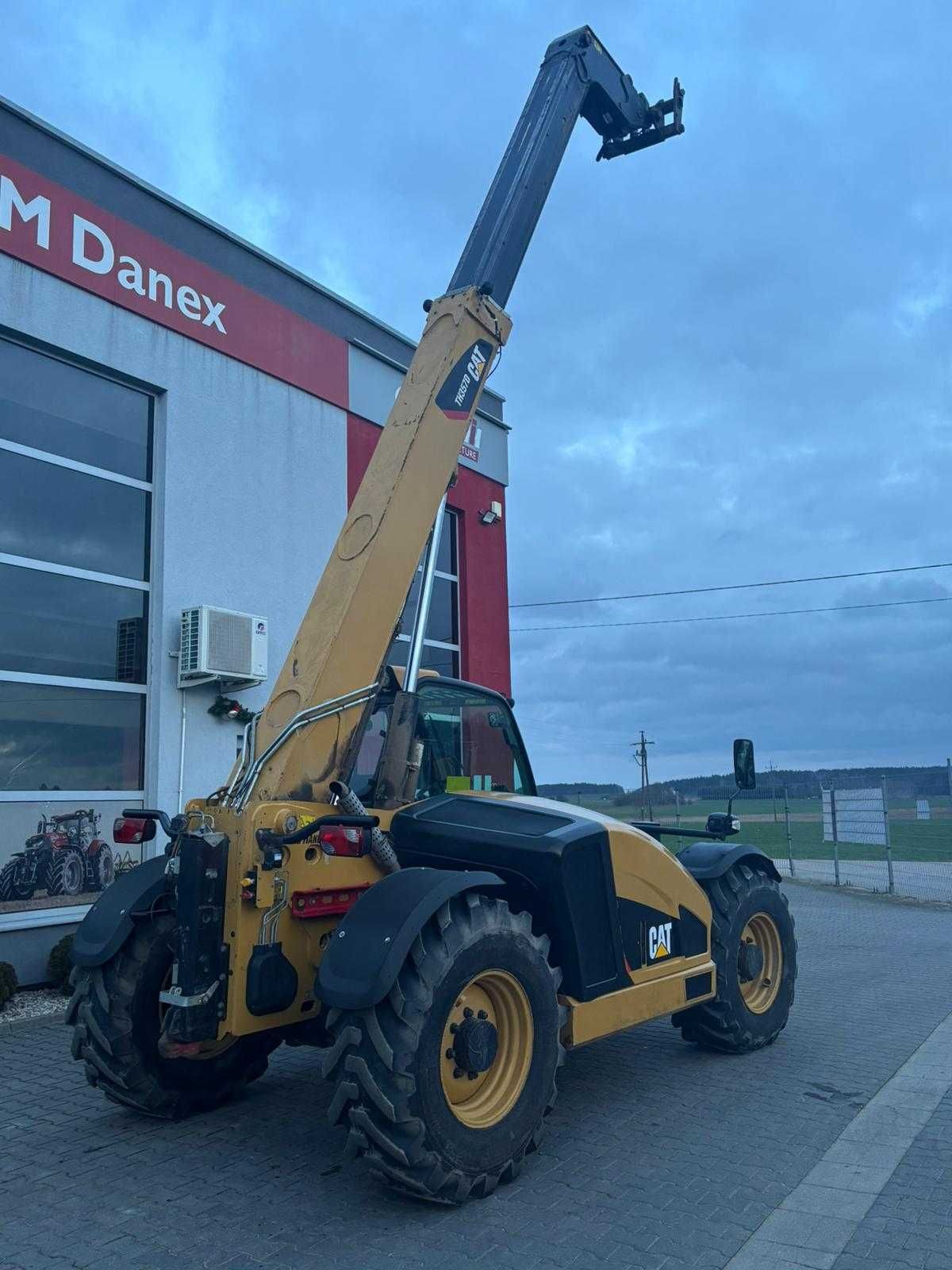 Ładowarka teleskopowa Caterpillar TH357D