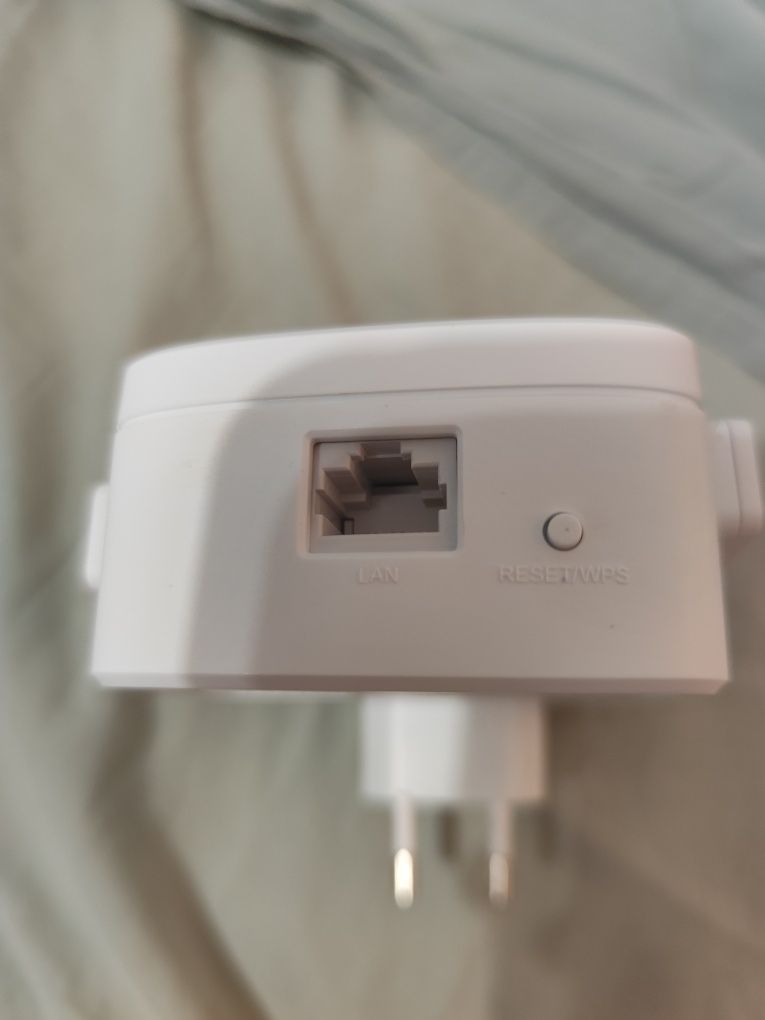 Novo extensor de internet usei pouco tempo tenho a caixa e tudo dele