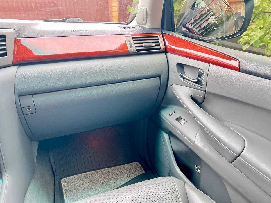 Продам Lexus LX570