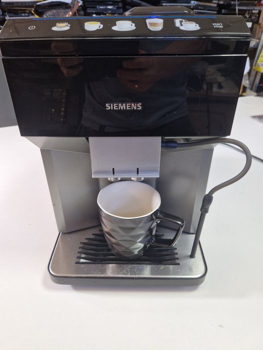 Ekspres do kawy Siemens EQ.500