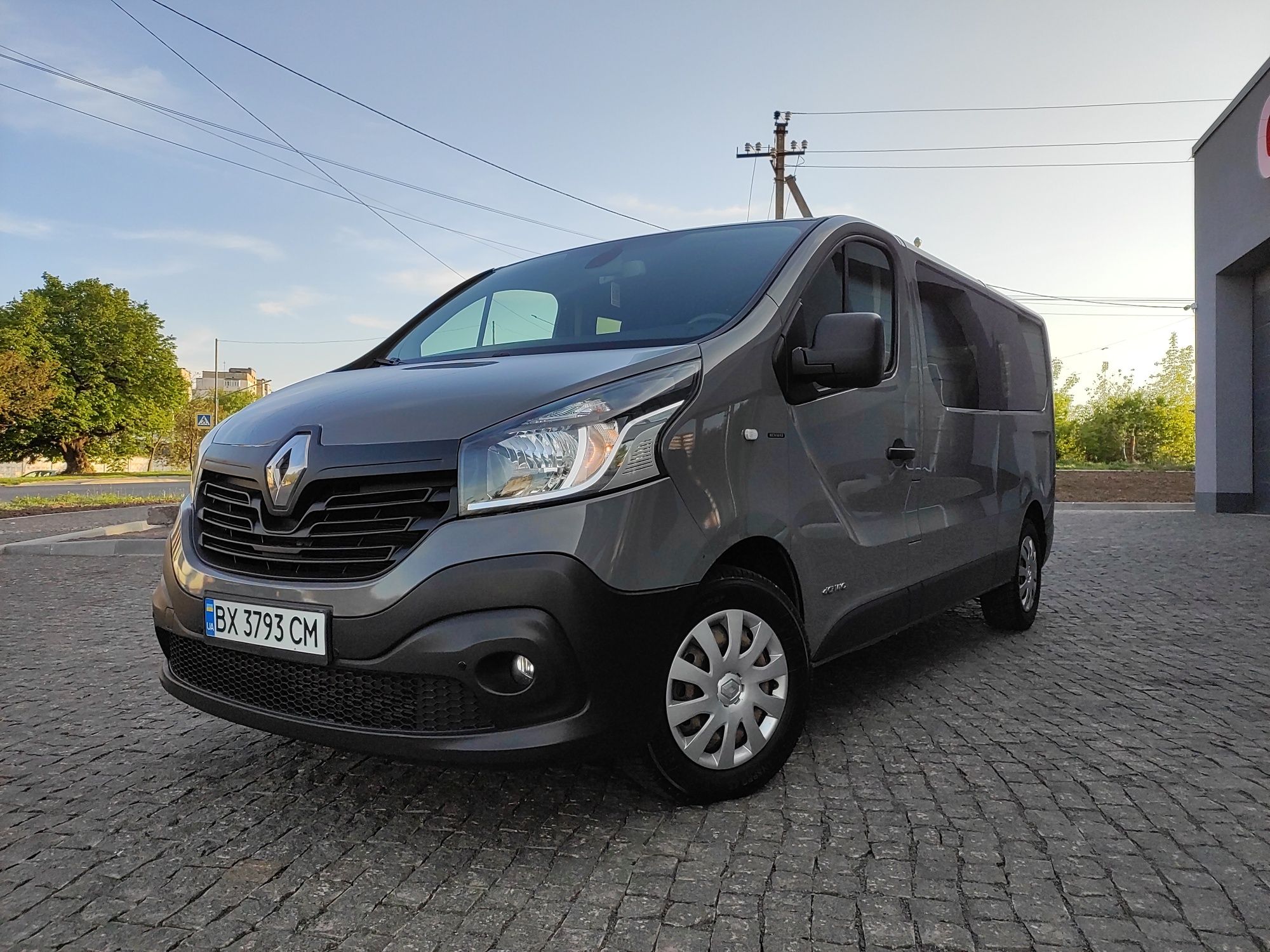 Продам Renault Trafic 2015