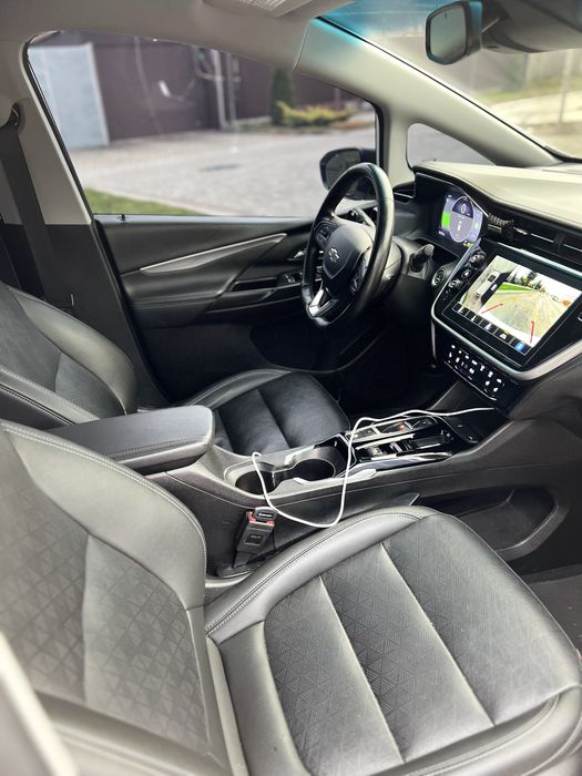 Bolt EV 2023 — 530 км хода и максимум технологий!