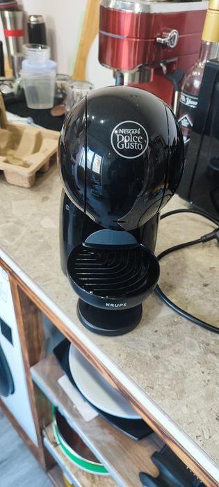 Кавомашина NESCAFÉ Dolce Gusto Piccolo XS Чорний