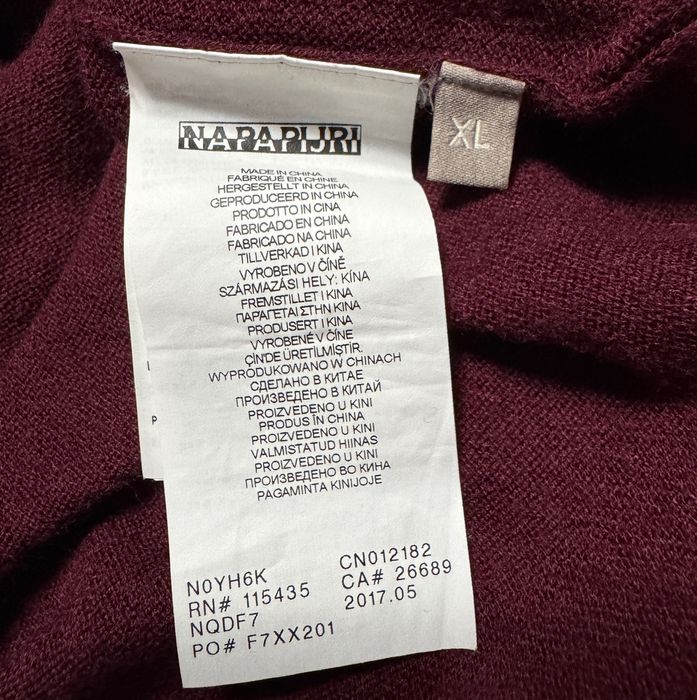 Свитер Napapijri .