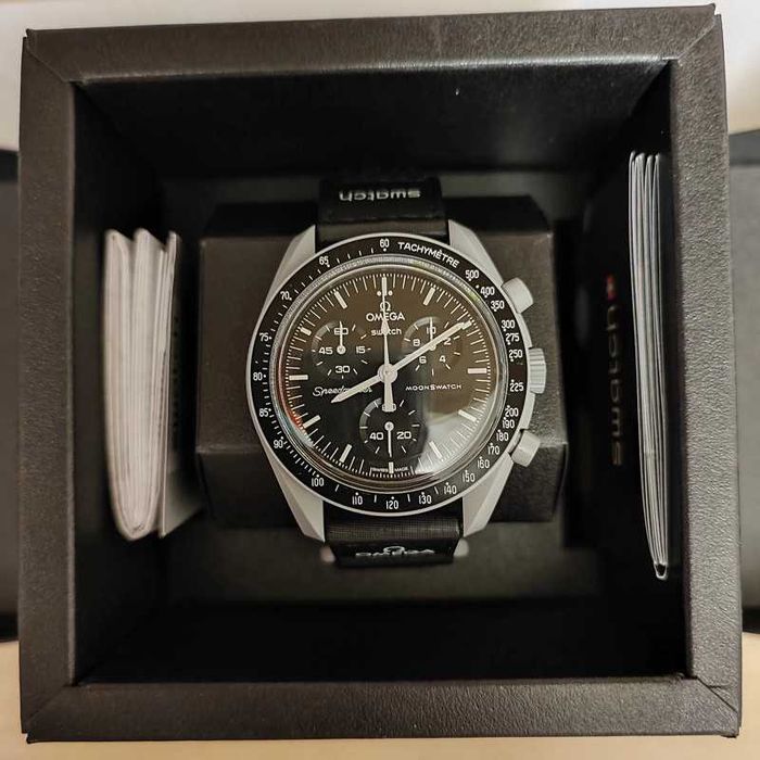 Omega x Swatch Mission to the Moon Moonswatch - SO33M100