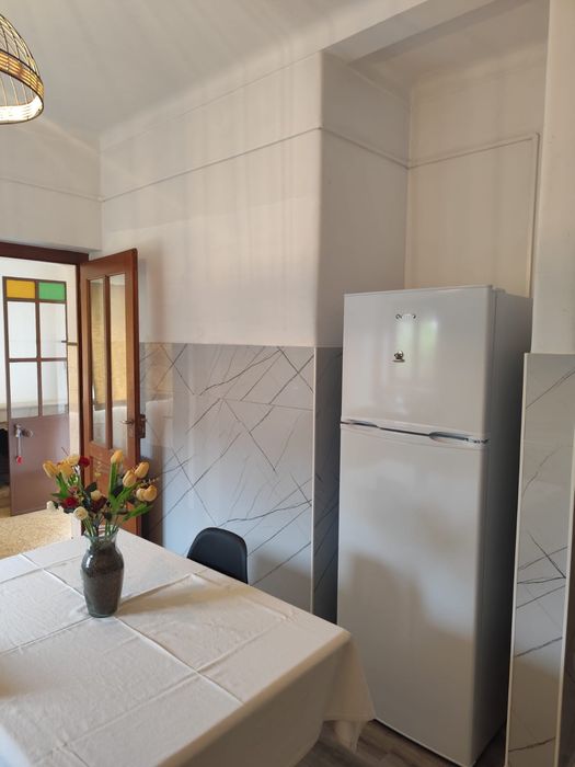 Aluga se Quarto mobilado