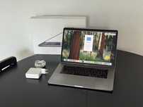 MacBook Pro 15 cali 2019 16gb Ram / 1tb