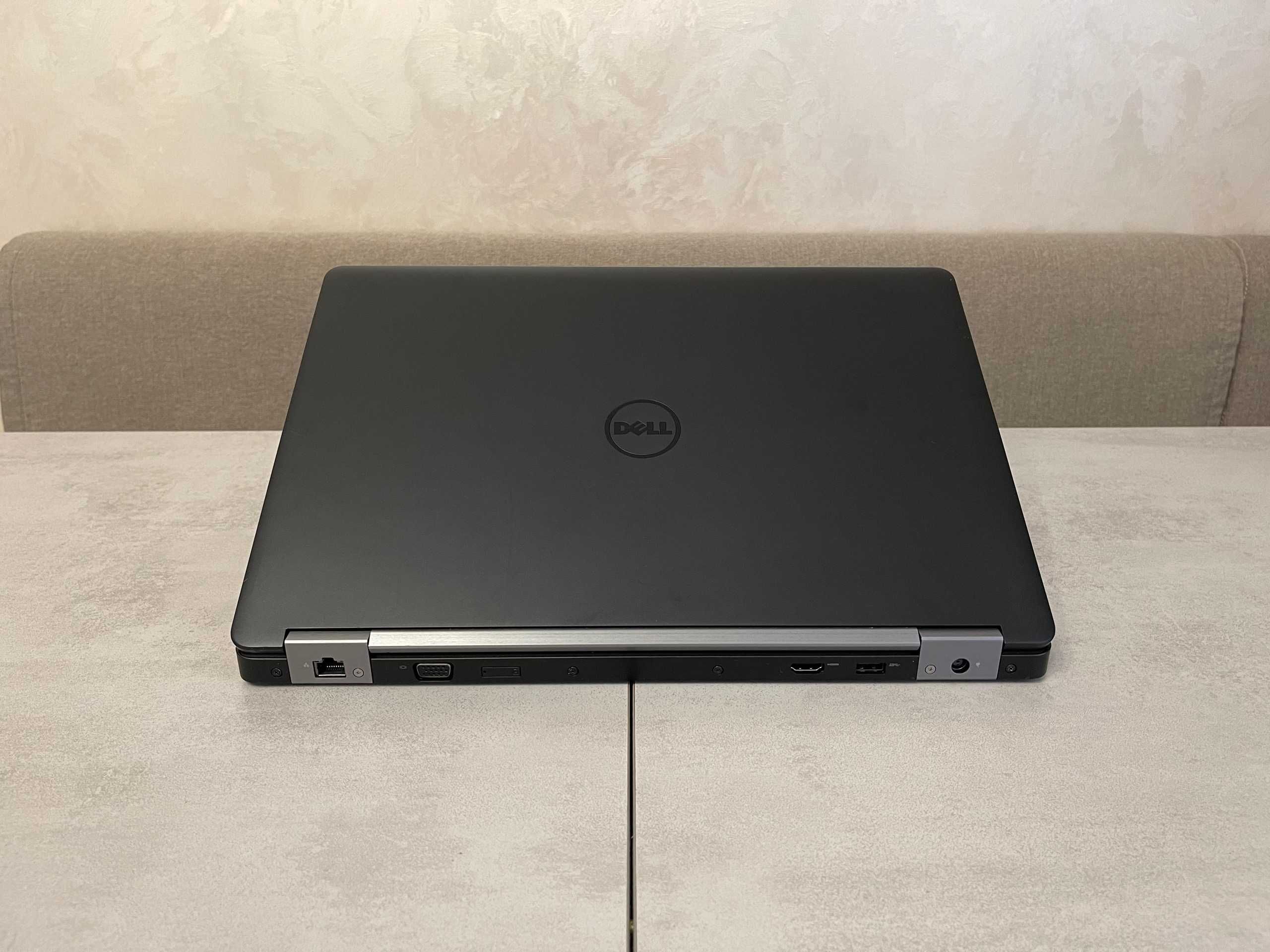 Dell Precision 3510 15,6" FHD IPS i5-6300HQ 16GB 256GB AMD FirePro 2GB