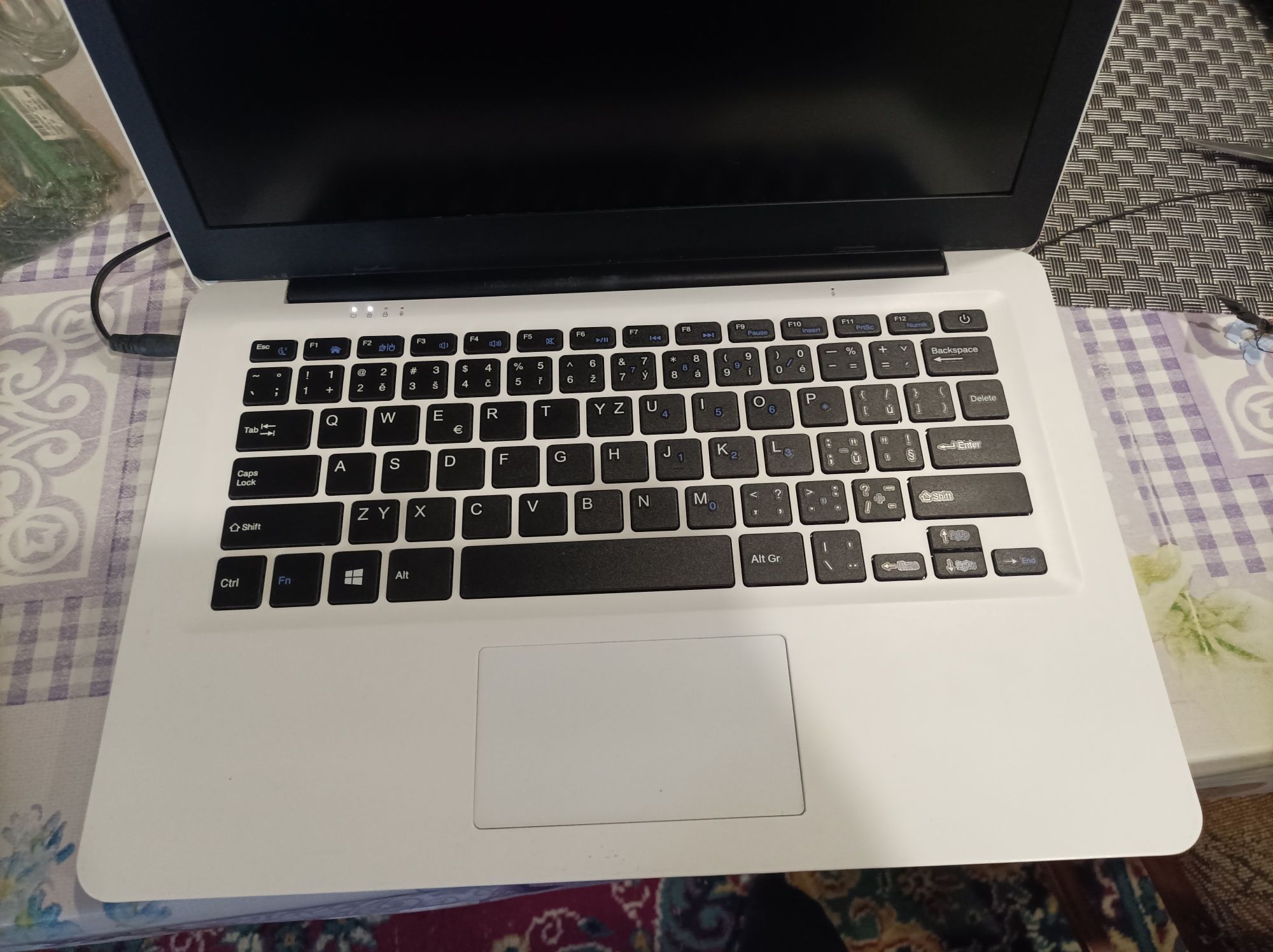 Продам 2 нетбук visionbook