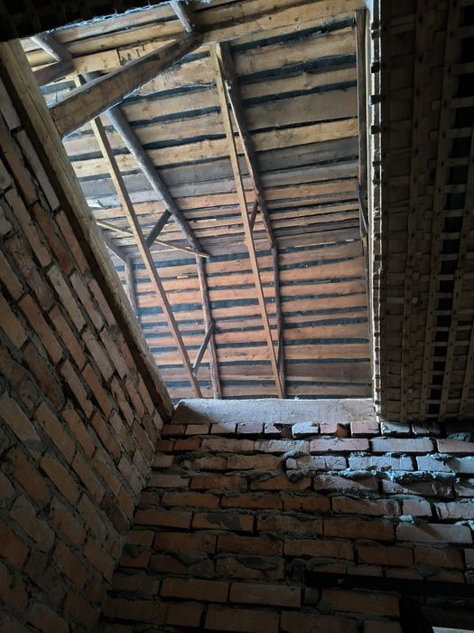 Продам будинок у Люботині