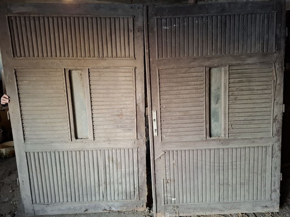 Drzwi garażowe brama garażowa na budowe