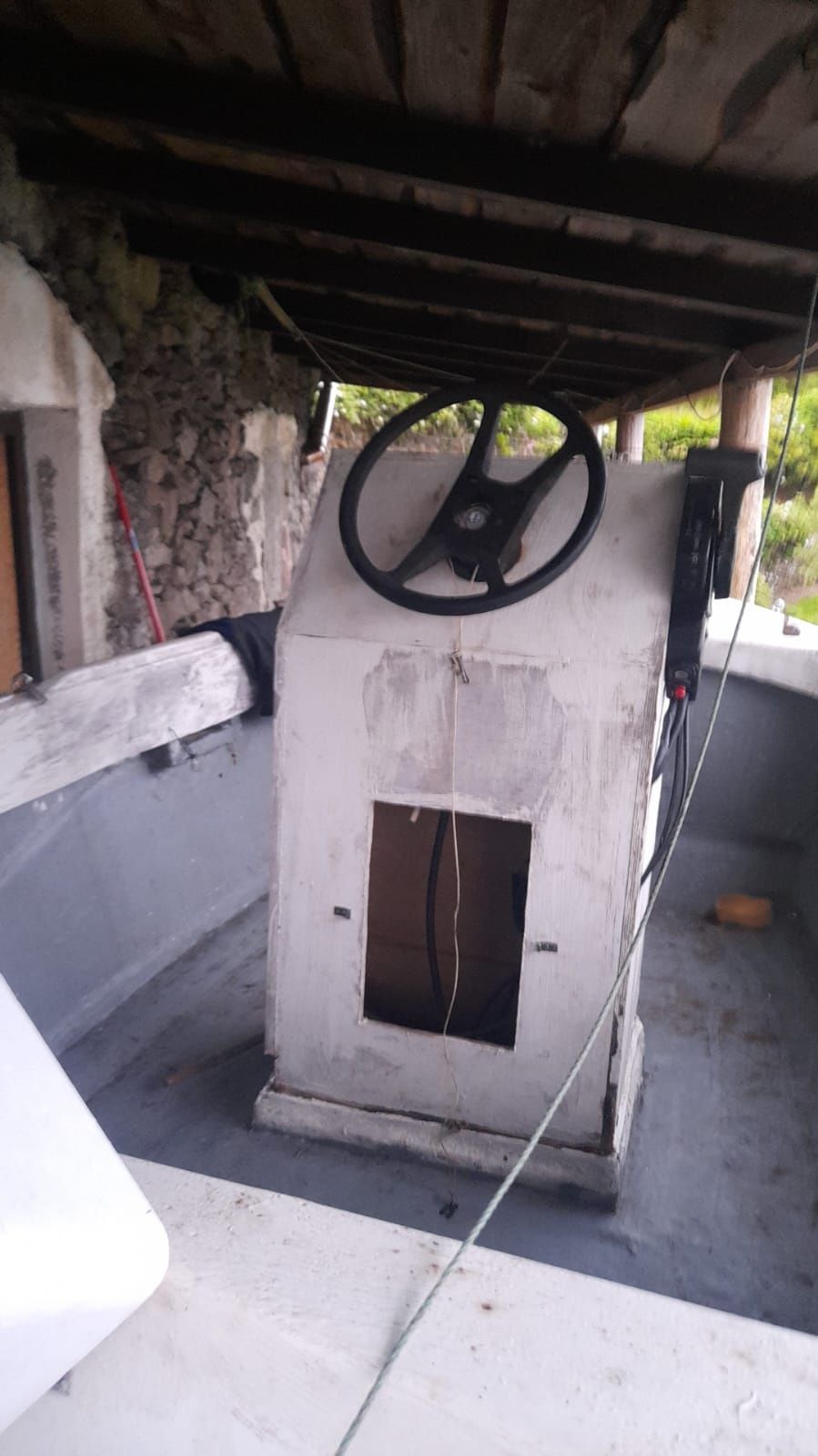 Barco, atrelado e motor para peças