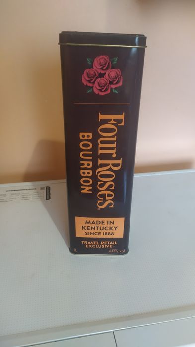 Коробка от виски  Bourbon