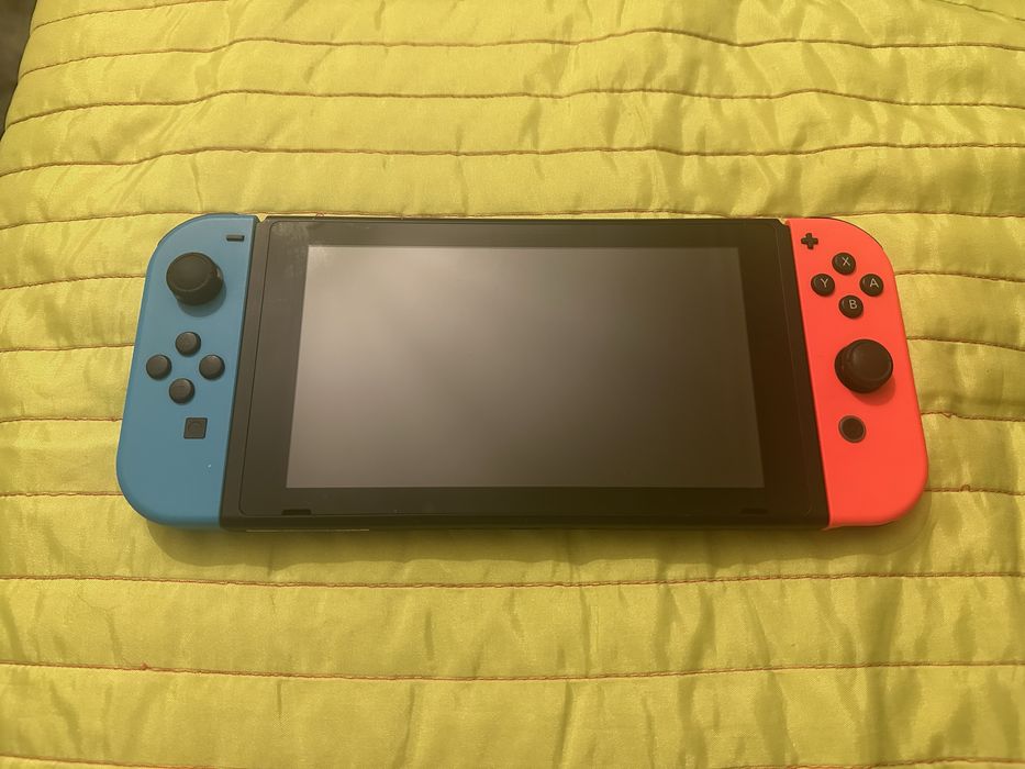 Nintendo Switch V2 + Acessórios