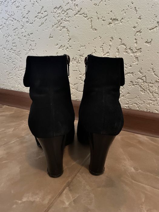 Ботінки замшеві 37 р