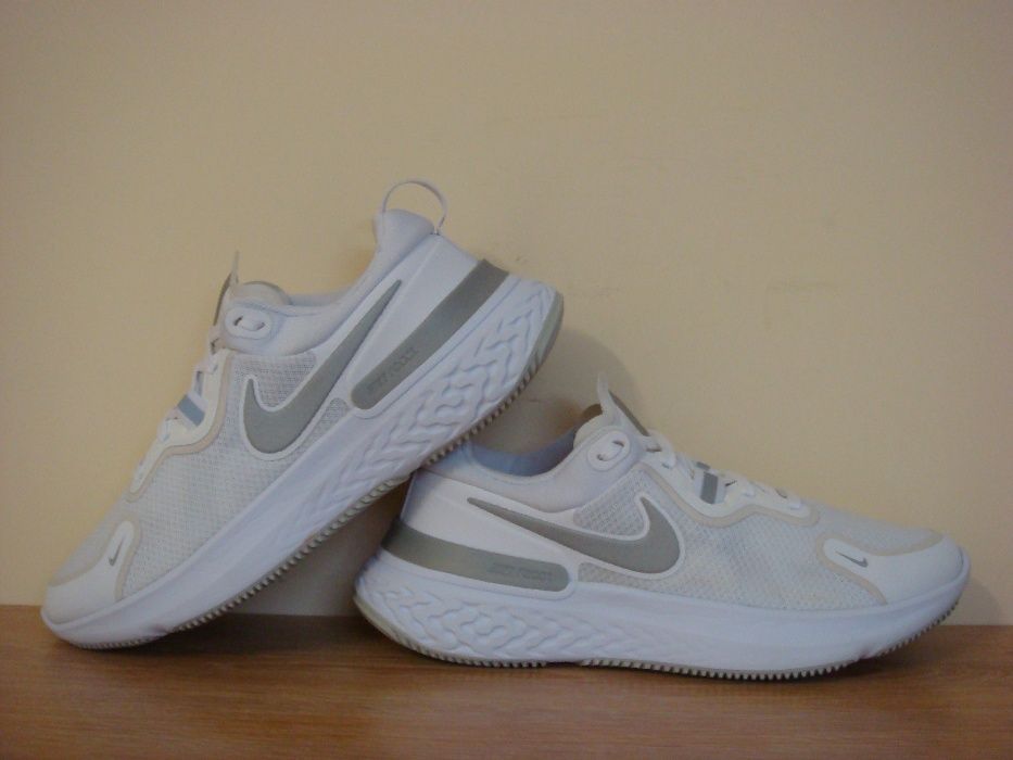 Кроссовки NIKE 41-42р React Miler CW 1778-100