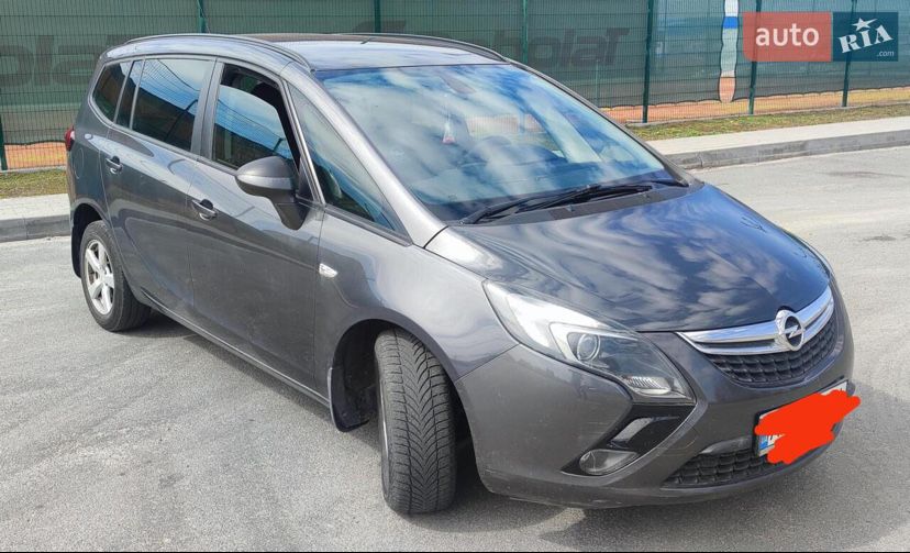 Продам Zafira Tourer
