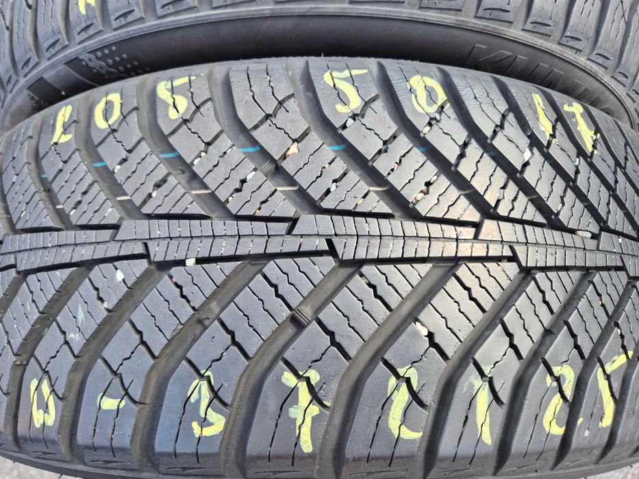 205/50r17 93V (W372/25)08 2szt 6/7mm Solus 4S HA31 KUMHO