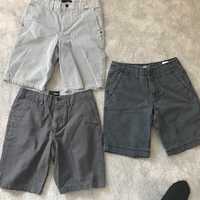 Calções Hurley (size 30) e Old Navy (size 28) surf