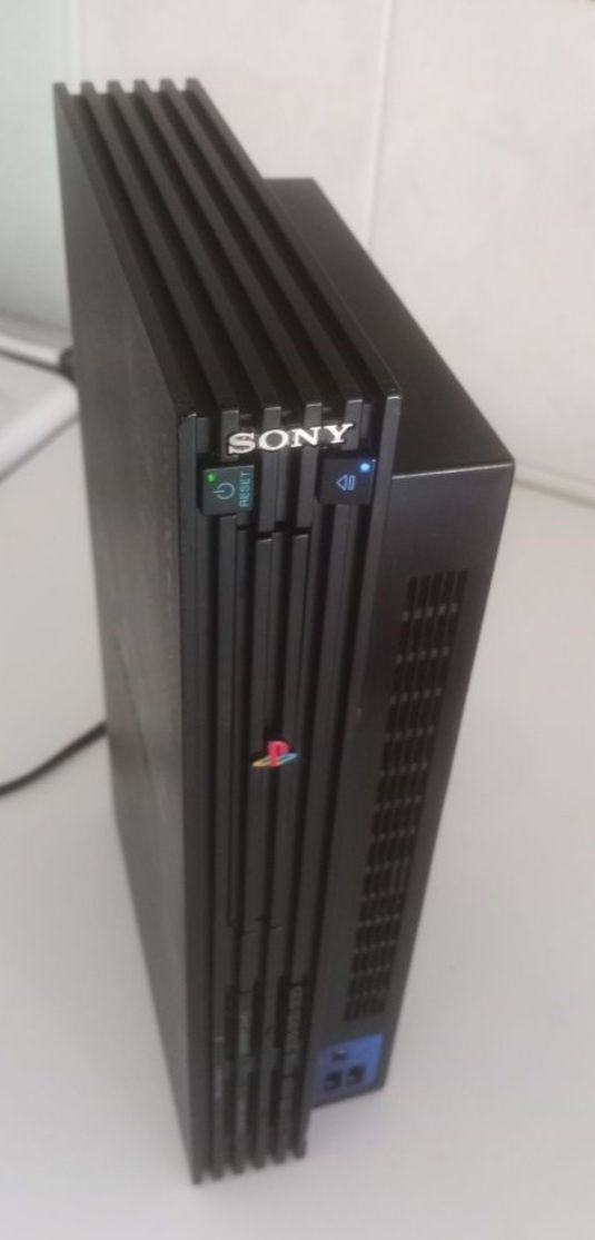 Ps2 usada só cabo de alimentação 
Veio de um recheio de uma garagem