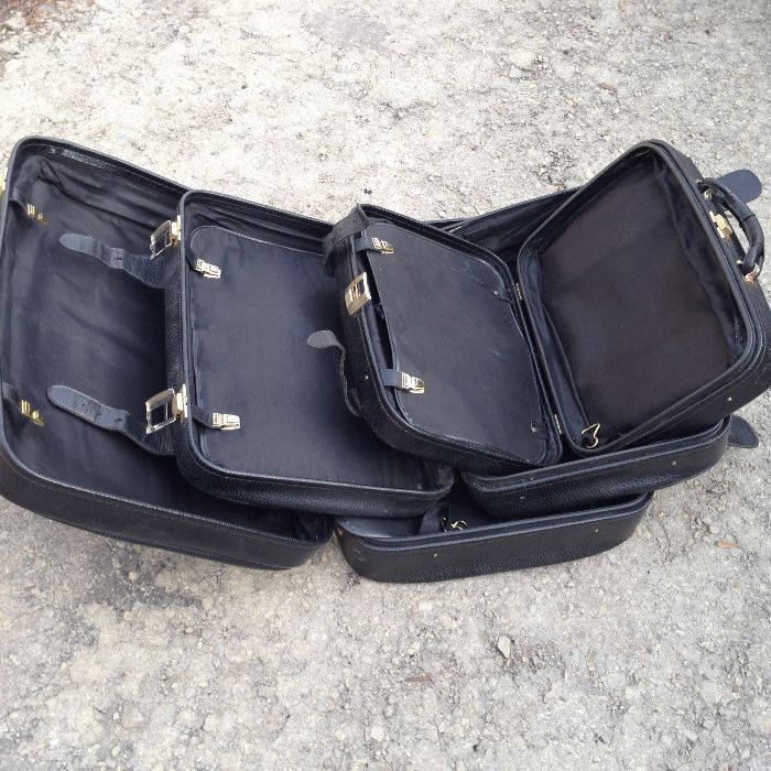 Комплект Винтажных Кожанных Чемоданов из 3-х штук