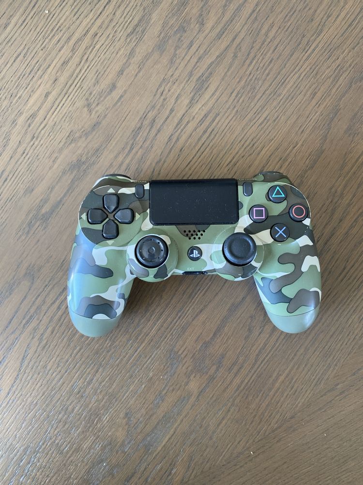 PS4 Pro 1TB + 3 kontrolery + ładowarka do kontrolerów