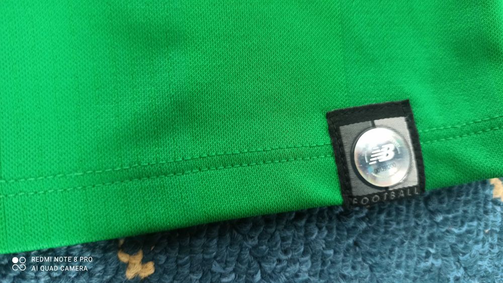 Koszulki piłkarskie Celtic i Irlandia. Hologram.