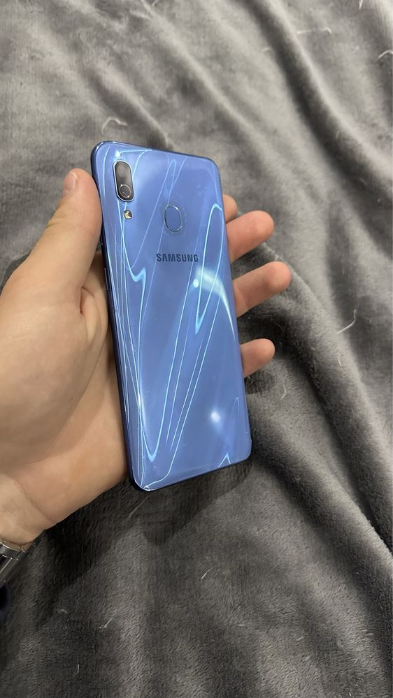 Samsung A30 (3;32gb)