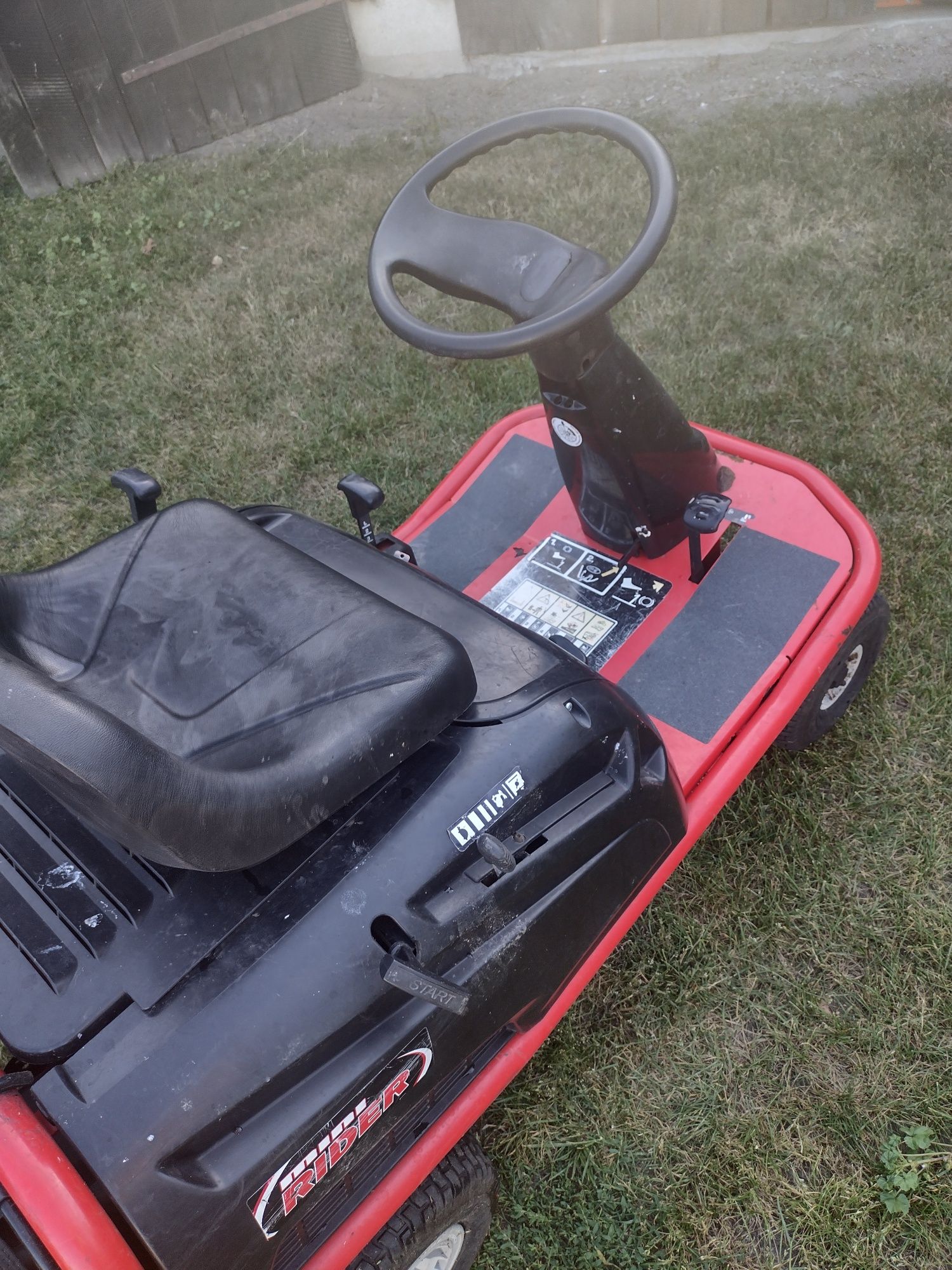 Traktorek kosiarka mtd loncin