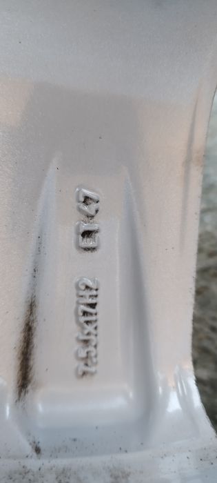 Felgi z oponami zimowymi  225/55R17 101V XL SUV 5x108  ET 70