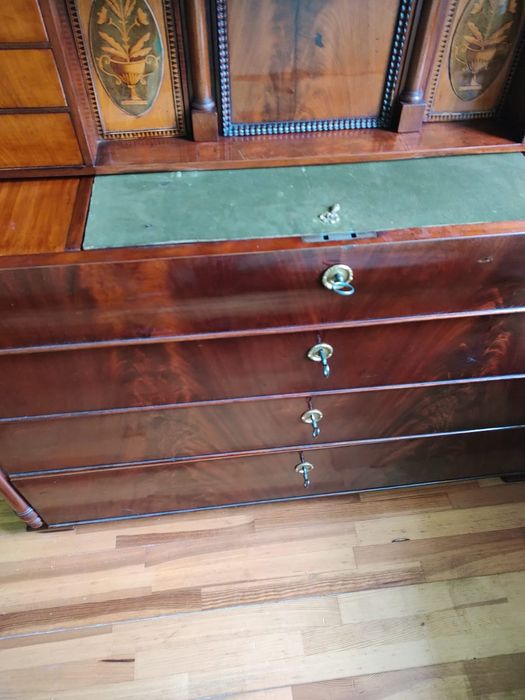 Antyczny sekretarzyk