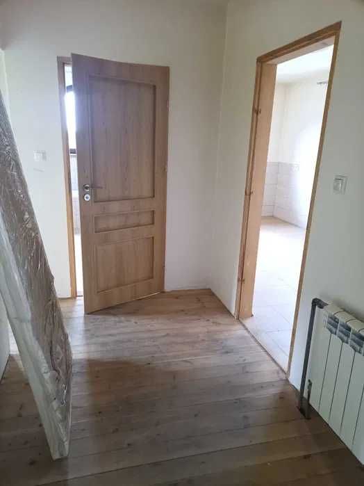 Nowy dom i budynek gospodarczy