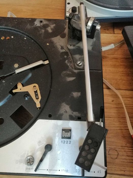 Gramofon y DUAL 1215, 1220, 1222 na części